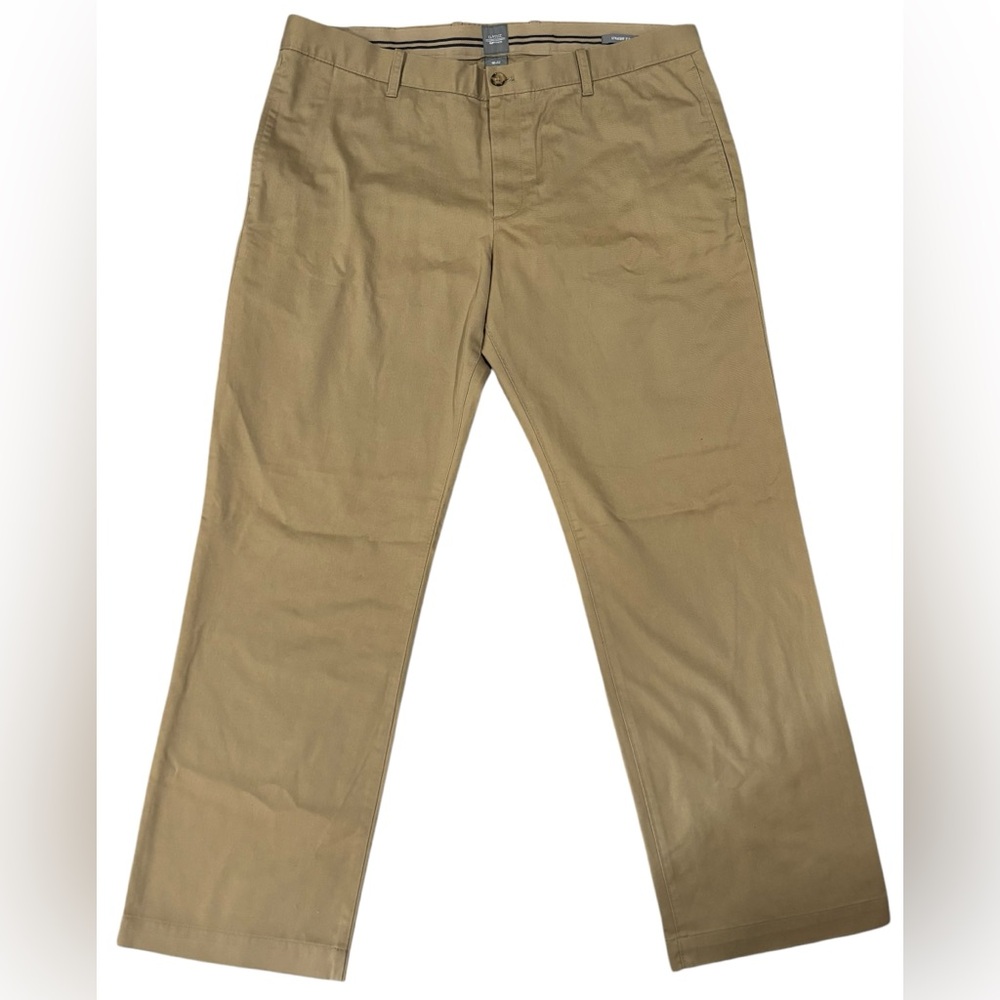 Men’s Gap Straight Leg Khakis Size 40/32